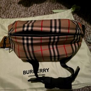 Burberry belt bag